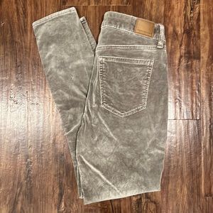 American Eagle Corduroy Jegging size 8